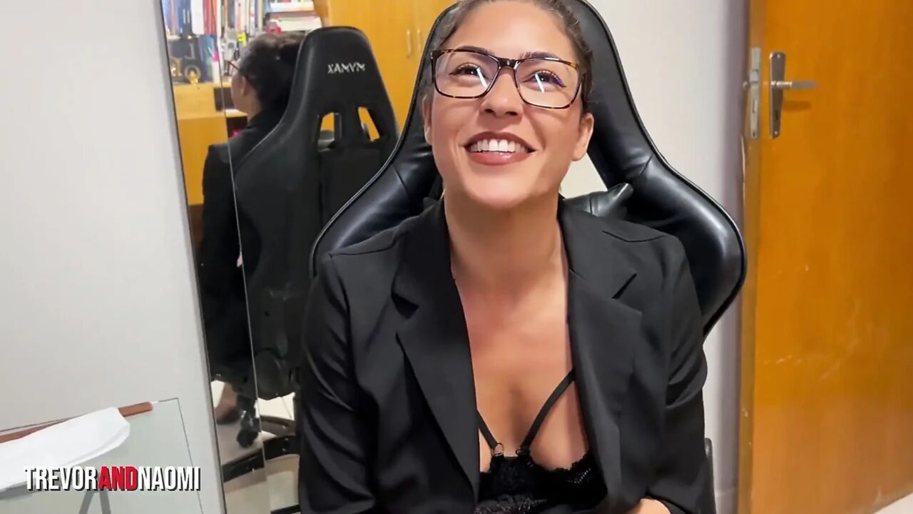 She Works Late so She Can Be Alone with Her Boss and Get Hot Milk in Her Pussy!