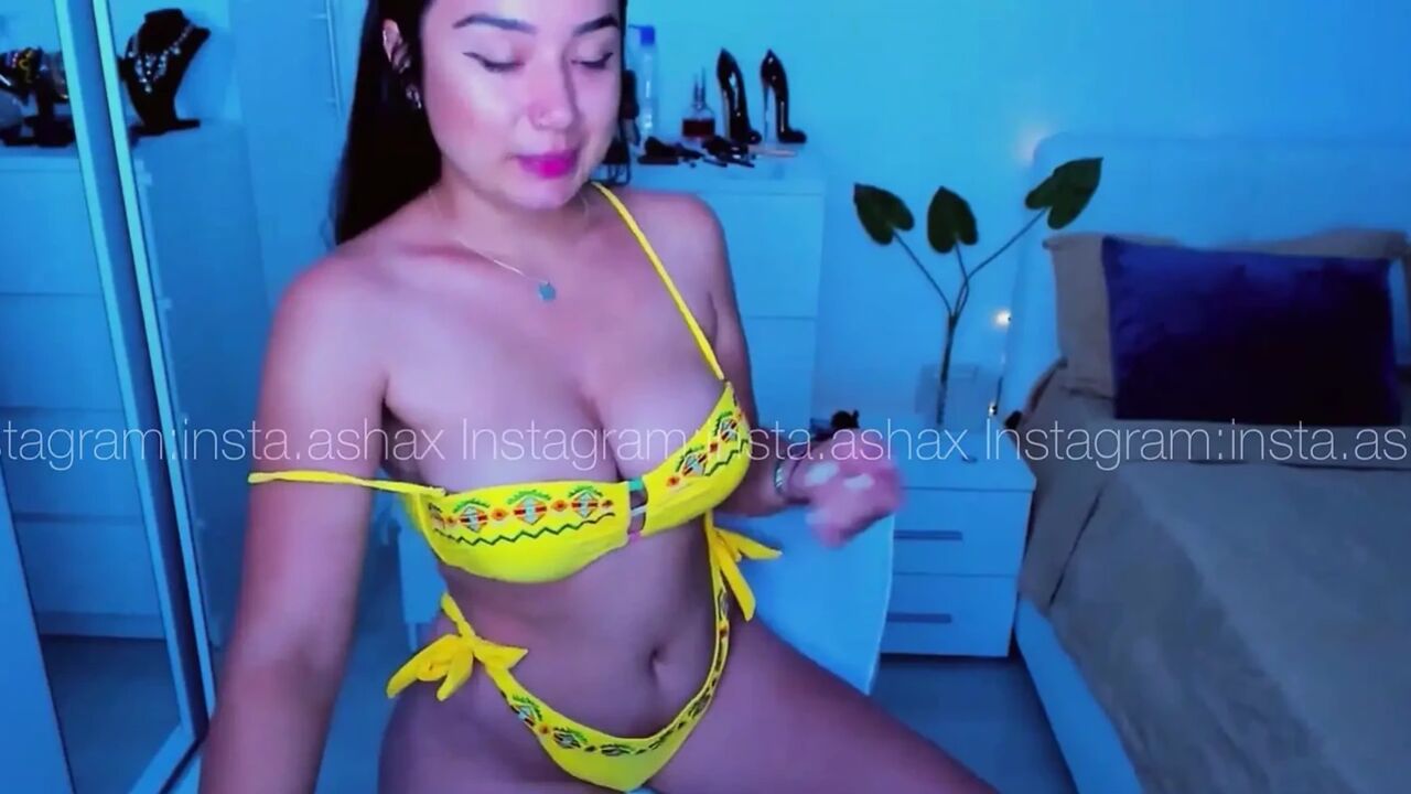 Video Play Dildo Pussy Doggy and Front Fingering My Ass