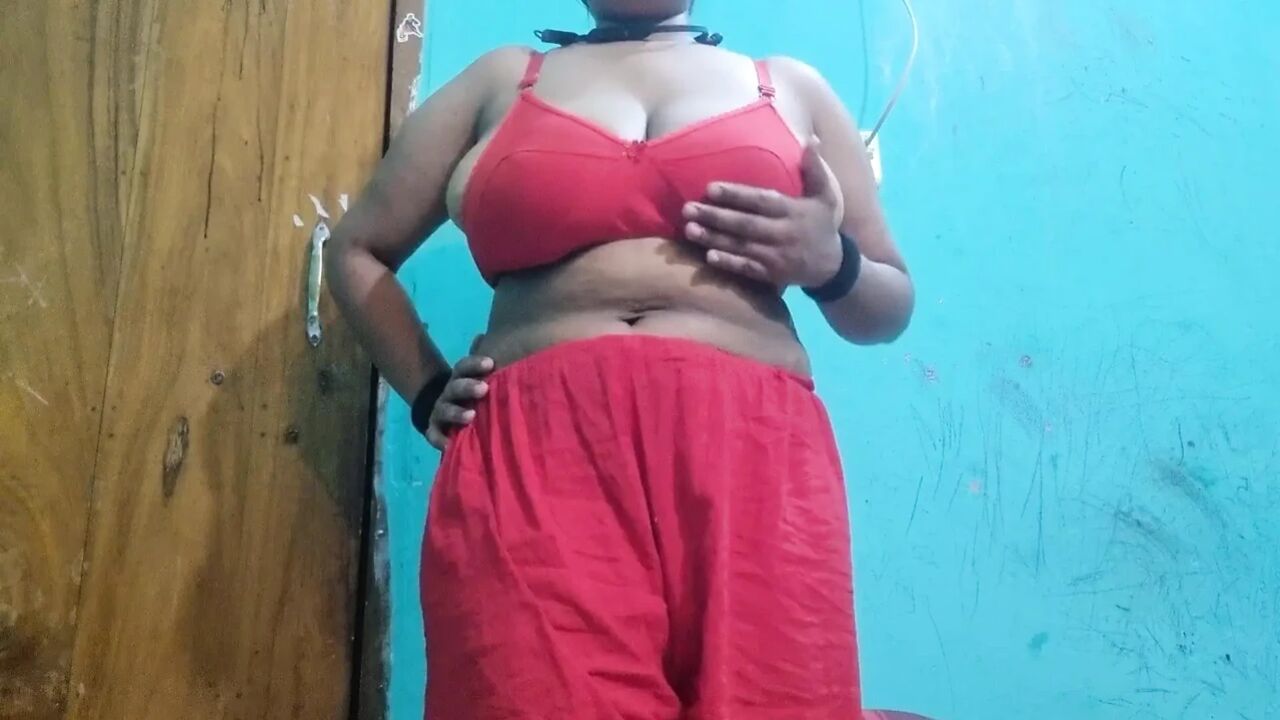 Beautiful Solo Girl Relaxing in Bedroom New Video