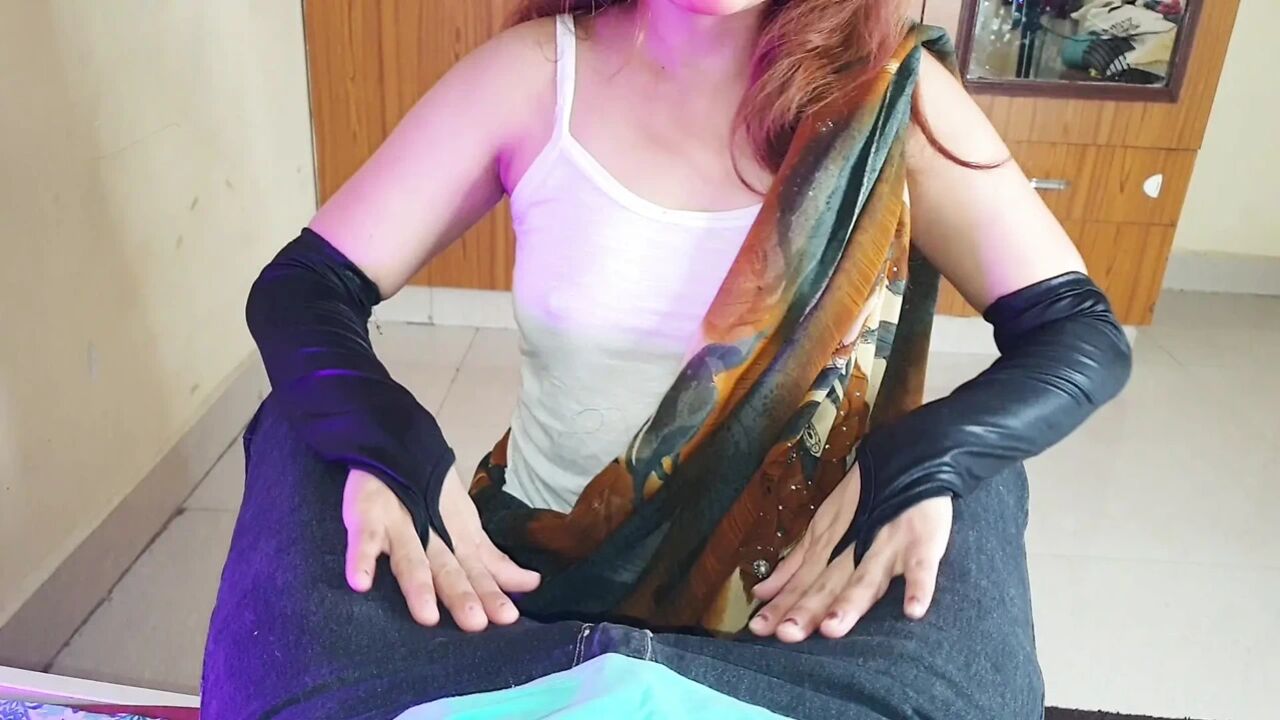 Can't believe i am fucking my friend big ass indian mom .