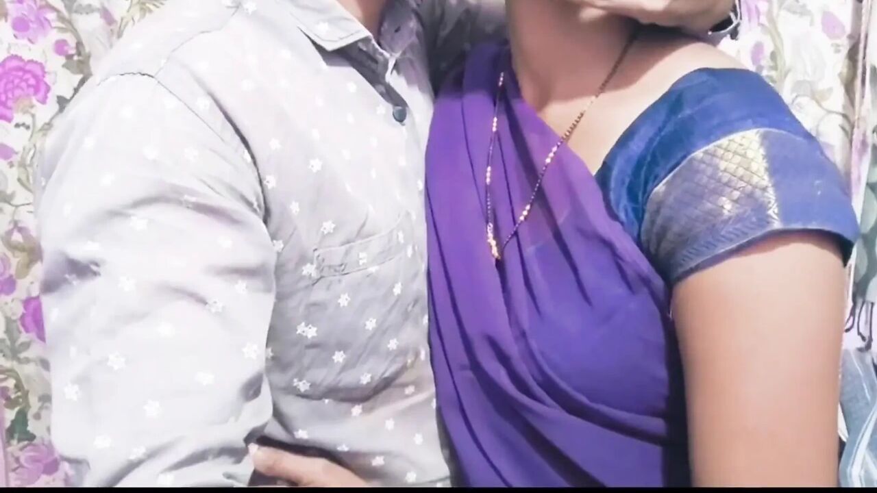 Marathi Bhabhi Sister-in-law Licked the Ice Cream.on Dick