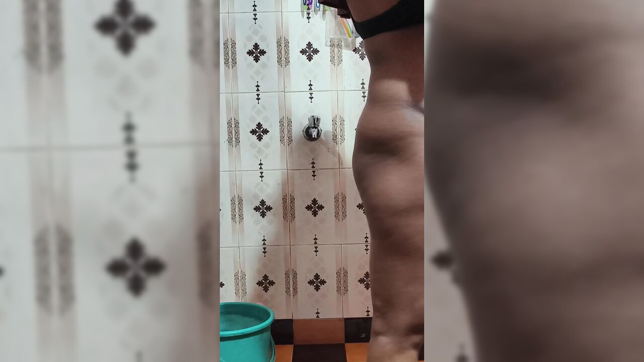Indian Mallu Girl Bathing and She Need More Tight Fucking