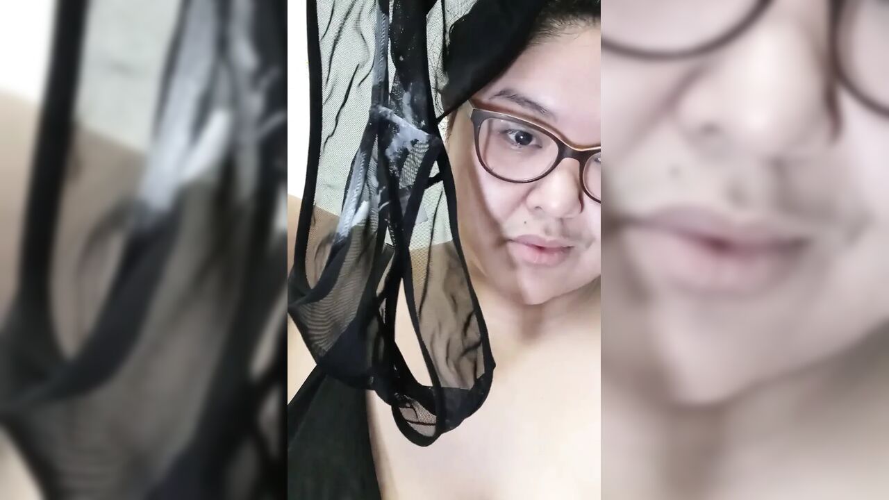 Dees Eats Cum off Her Panties!