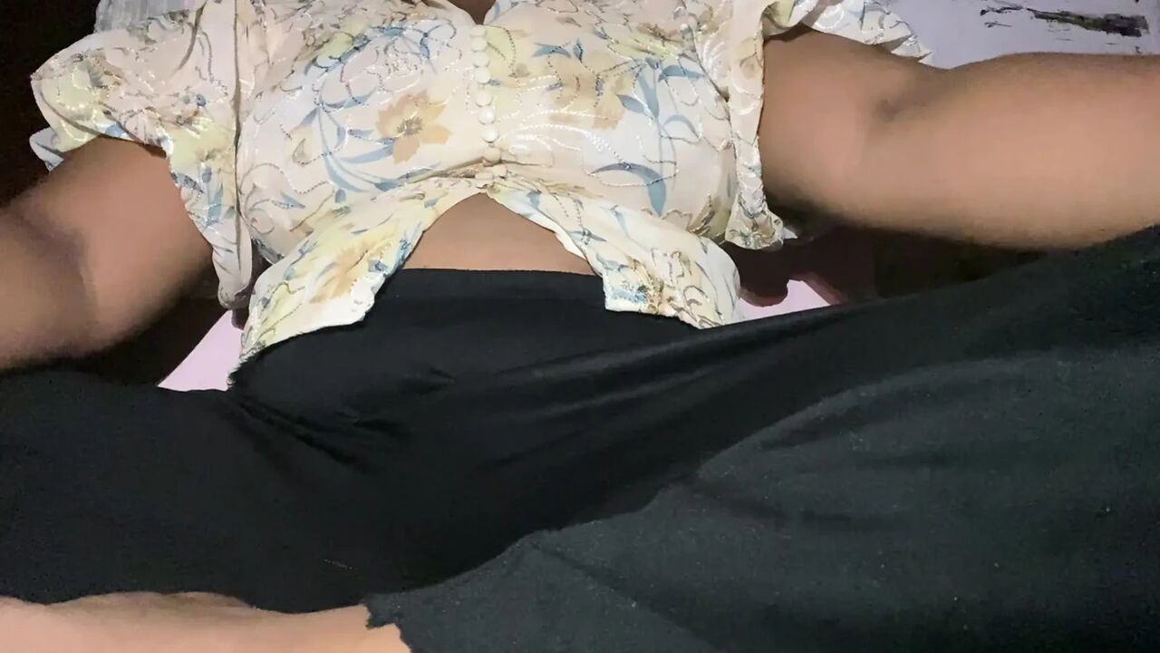 STEP MOM PUSSY FINGERING