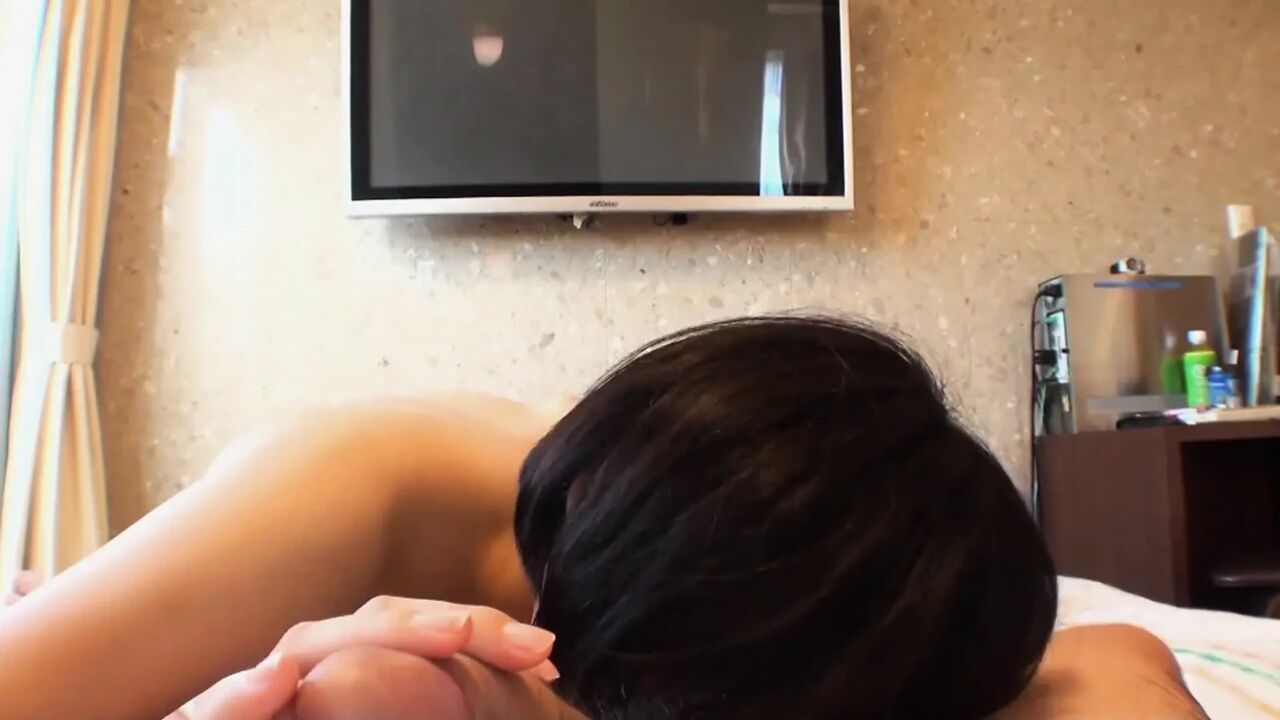 I cumshot in the mouth of an Asian MILF