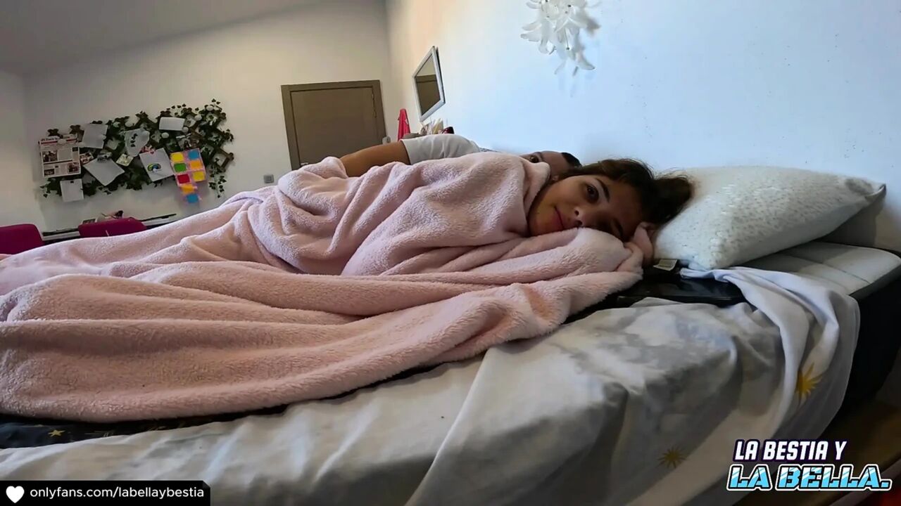 I Go From Watching Netflix with My Stepbrother to Fucking Hard and Delicious with Cum on Buttocks Ho