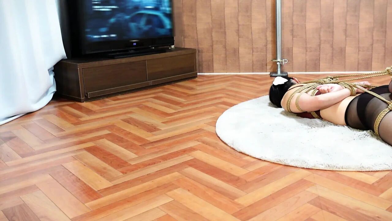 She Is Tied up at Her Boyfriend's House and Becomes an Object