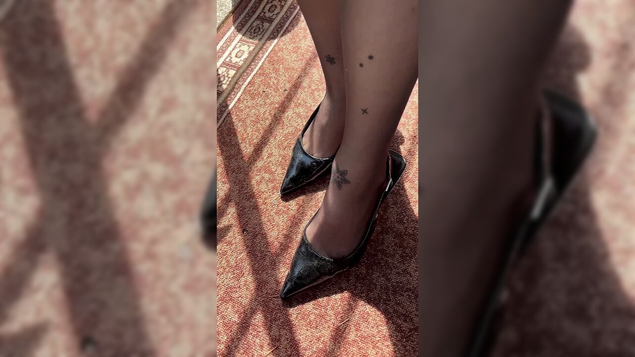 Cute heels in sexy stockings