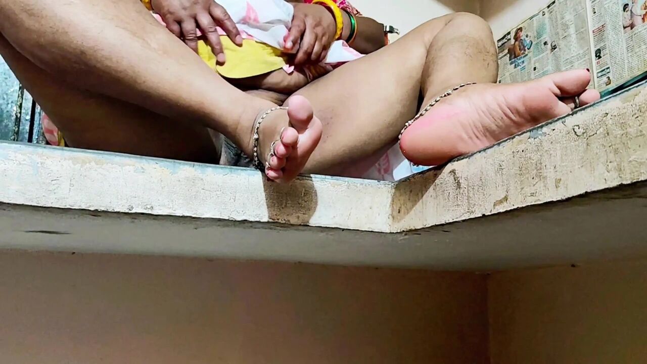 Desi Bhabhi's Hot Pussy Water Was Taken Out