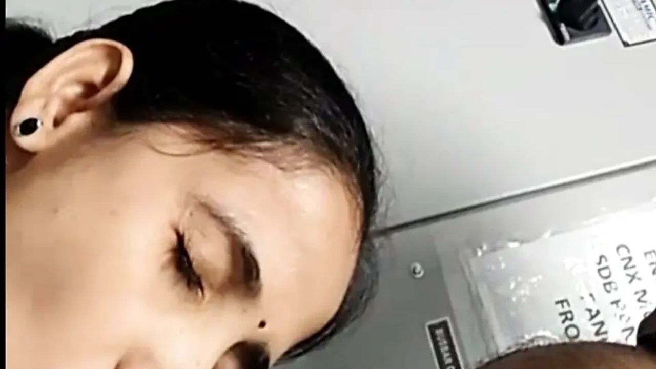 Sex in office with office colleague fucked hard by junior