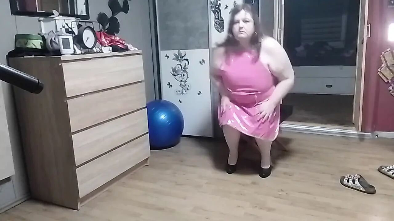 SSBBW New Rubber Apron and Not Underneath