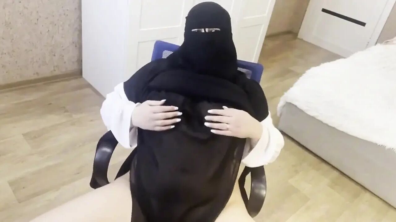 Arab MILF with Big Tits Masturbates Her Pussy