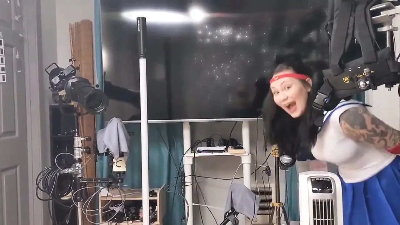 Lenna Lux Meets Peter