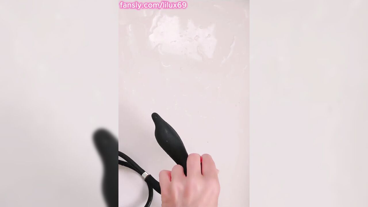 Full Length Video with My New Expendable Enema Plug. with Much Love for My Belly Inflation Lovers