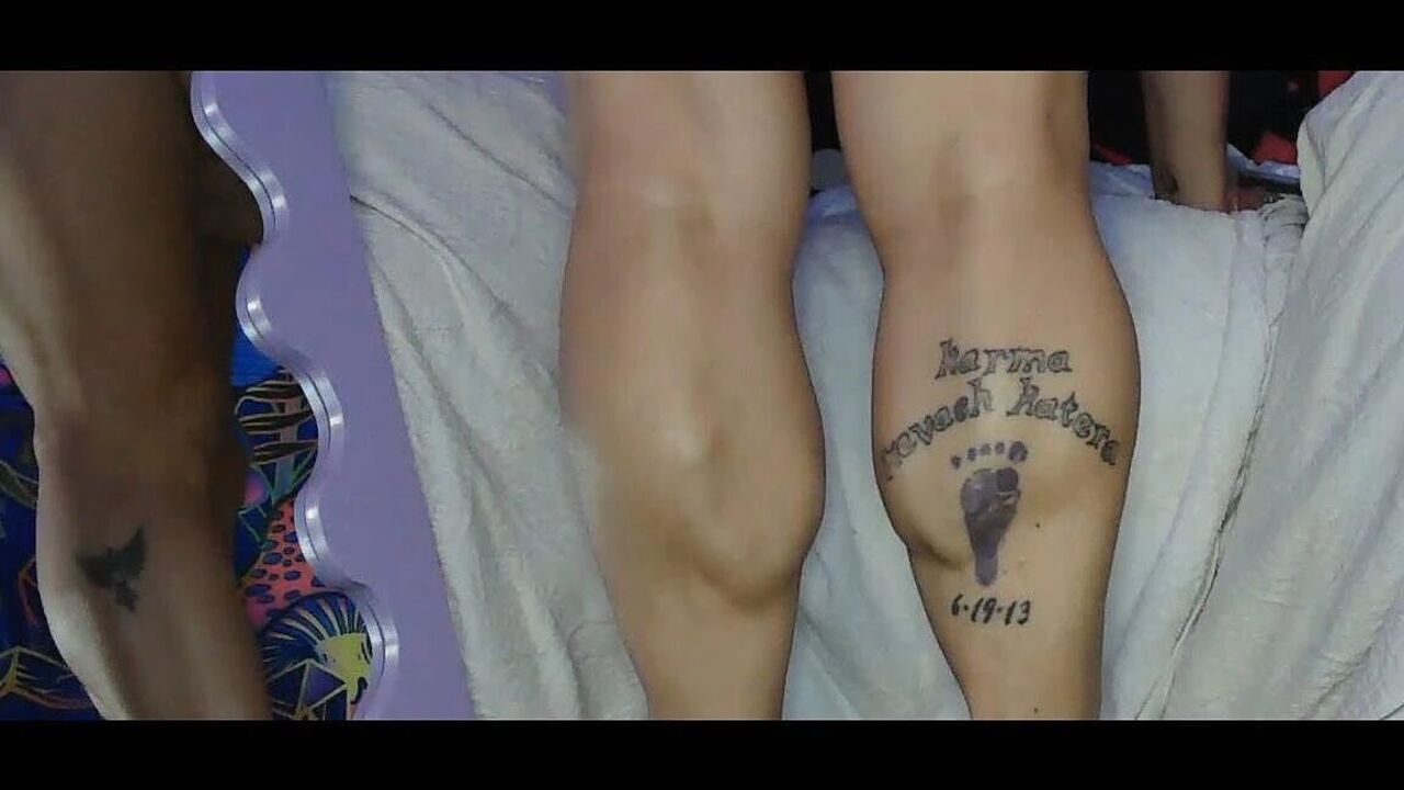 Calf Muscle Goddess Kepi Carter Flexes & Masturbates - Thick Leg Fetish Worship