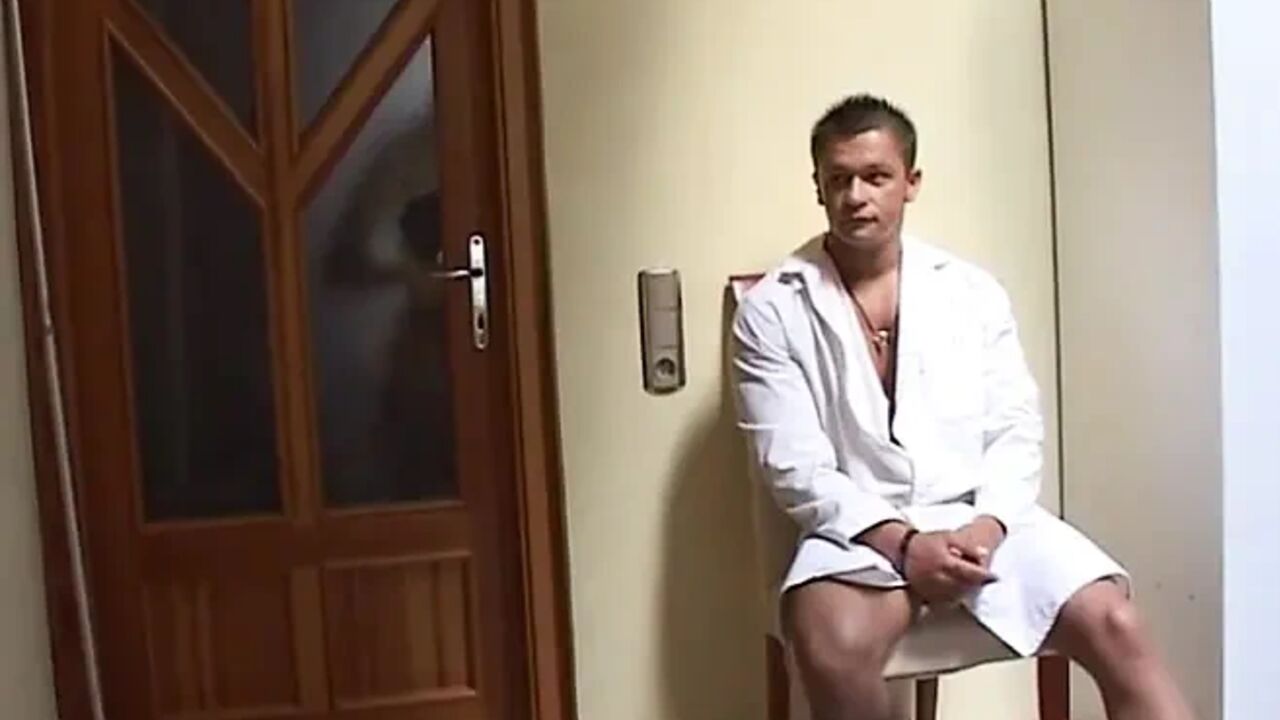 The sexy masseur and the babe with the big tits