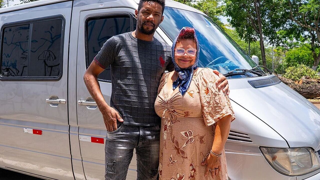 Fat Belly Granny Squirts While Getting Ass Fucked