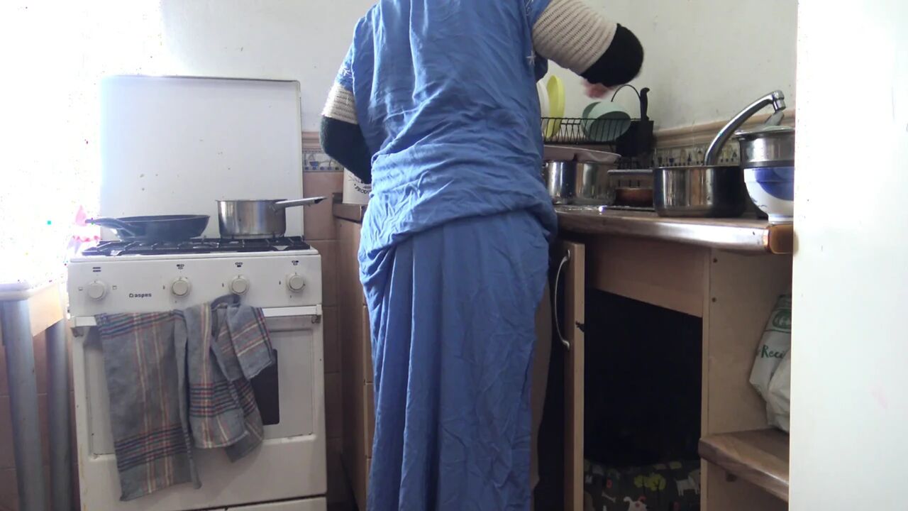 Anal intercourse with a Turkish cleaning lady in Germany. KITCHEN ANAL SEX