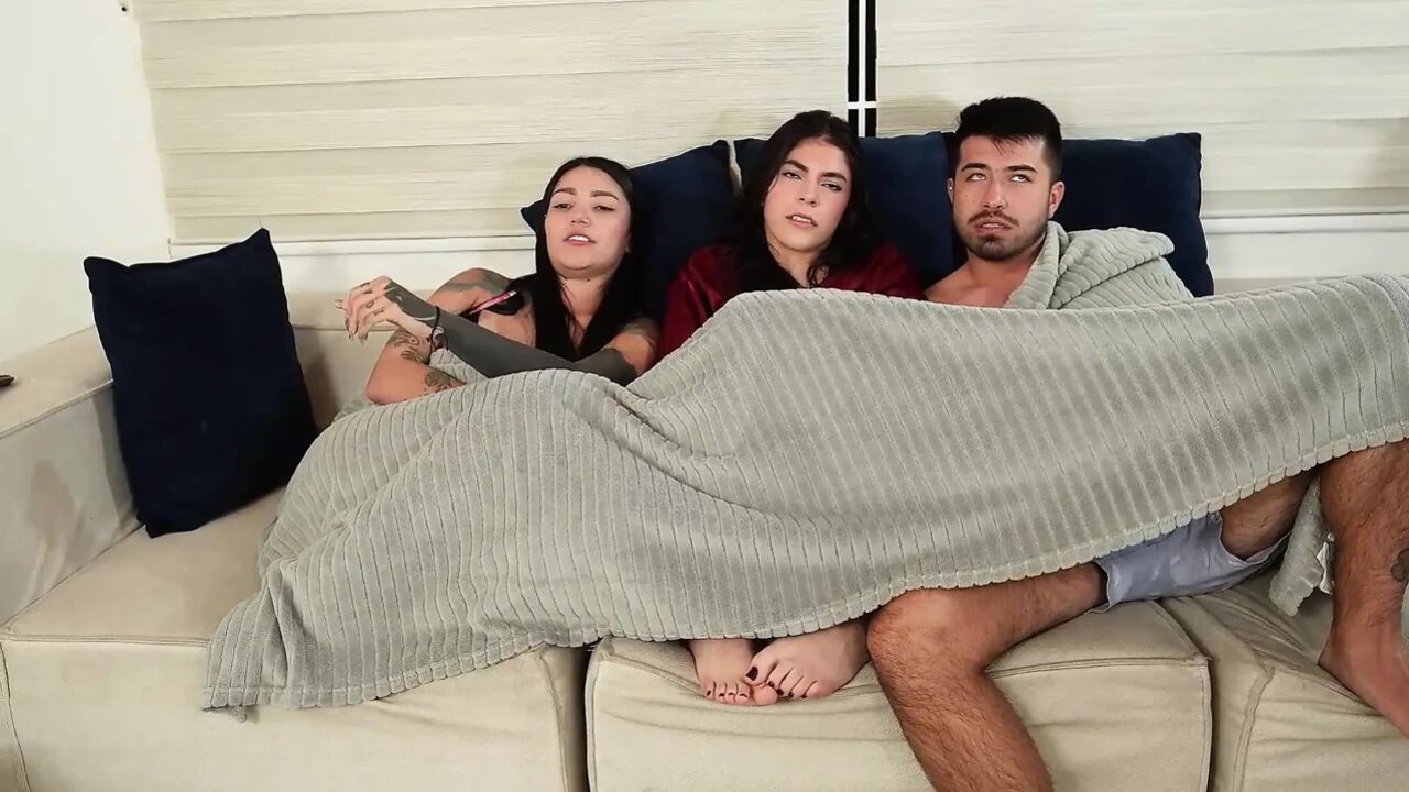 We Take Advantage of the Fact That My Girlfriend Is Going to Fuck My Stepsister-in-law