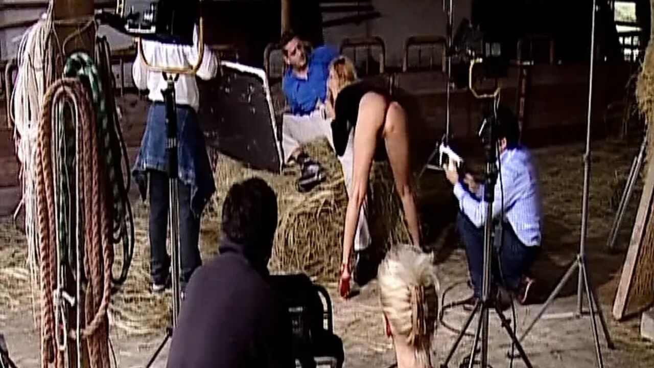 German MILF Gets Fucked by Thick Dick in Classic Retro