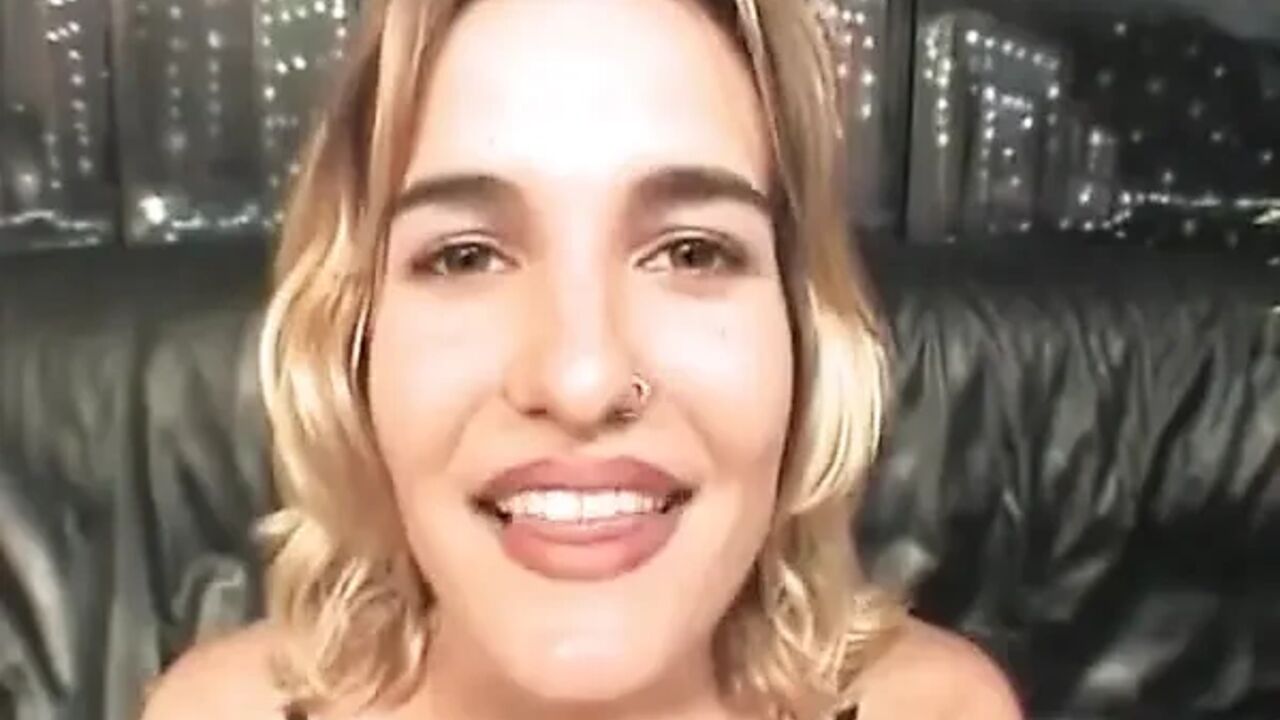Blonde Babe Deepthroats Big Cock to Facial Finish