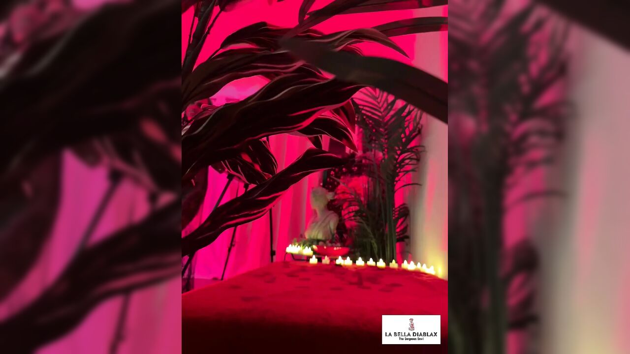 Red Passion Bts with Wetkittycity