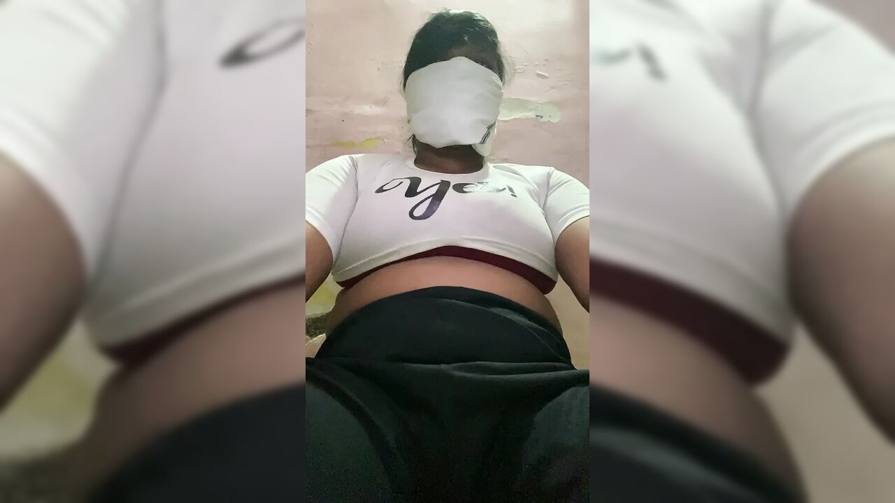 Nagma showed her pussy and boobs to her boyfriend to go Eid shopping, Viral MMS, Desi Village Girl