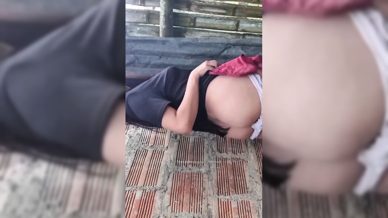 Yulieth Gomez Touches Herself in the Park and Shows Her Pussy and Takes off All Her Clothes