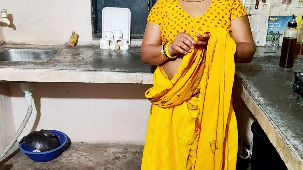 Sasur ne bahu ko kichen me hi pel diya