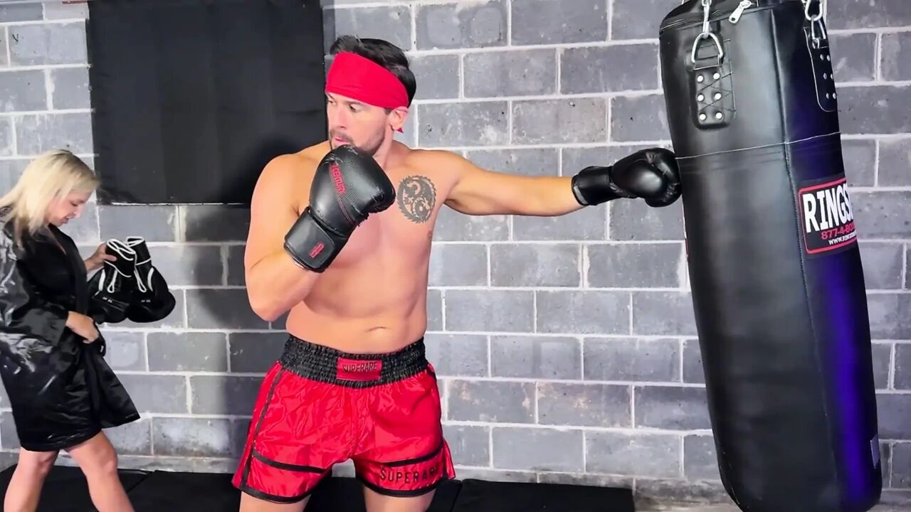 Topless Boxing: Lora Cross Vs Sam Stout