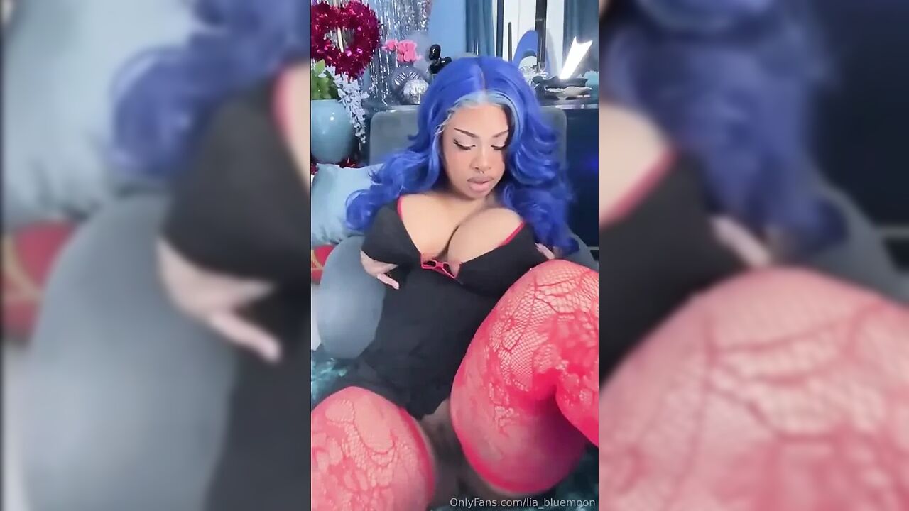 Ebony Busty Squirted Her Valentine’s Day Dress
