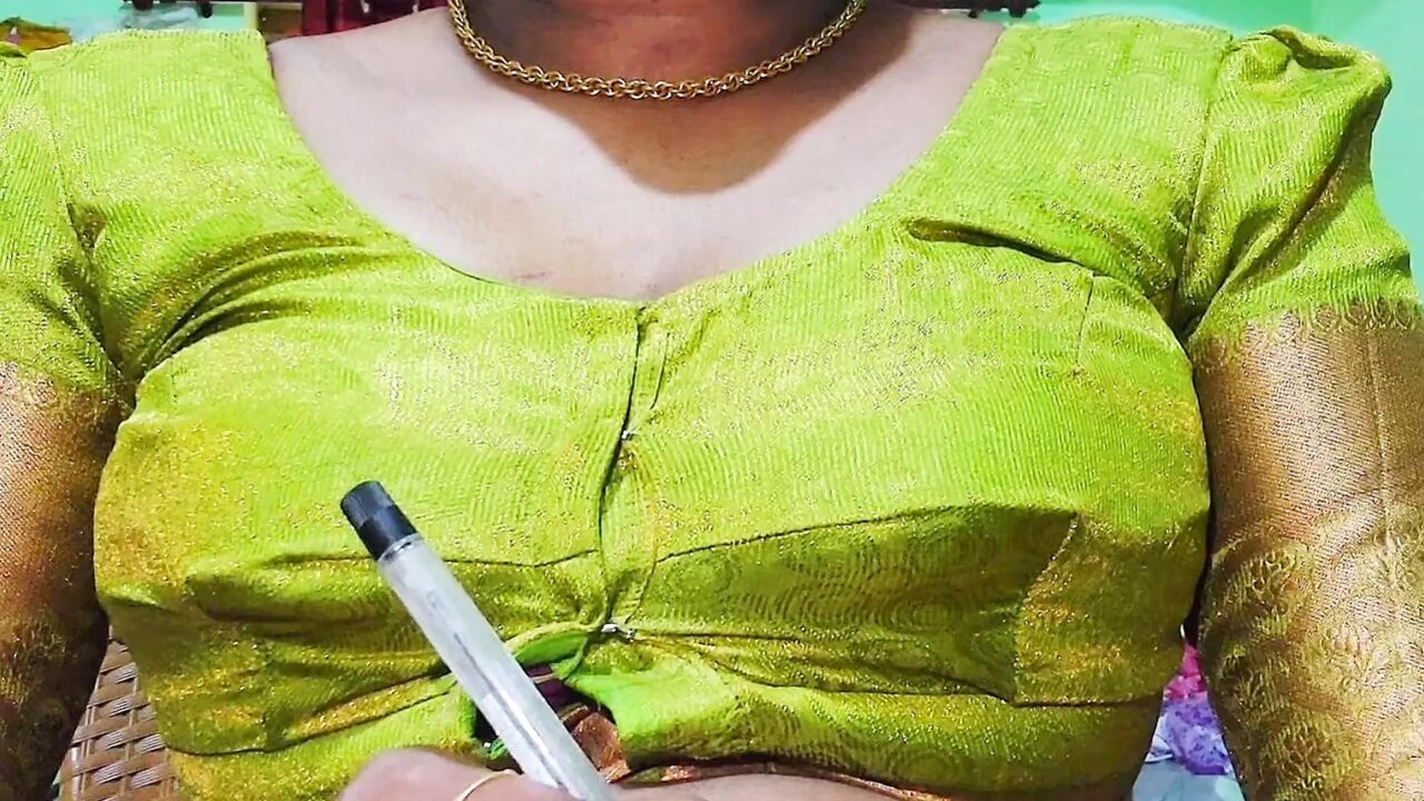 Indian hot wife bedroom Came out mouth with Boyfriend