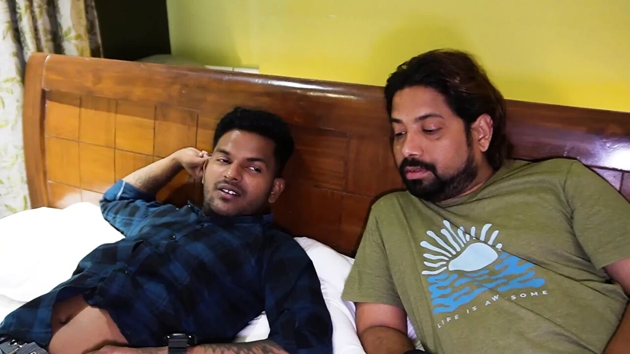 TWO BEST SPENT THEIR SEXY WITH A SEXY BEAUTIFUL GIRL, A HARDCORE THREESOME SEX