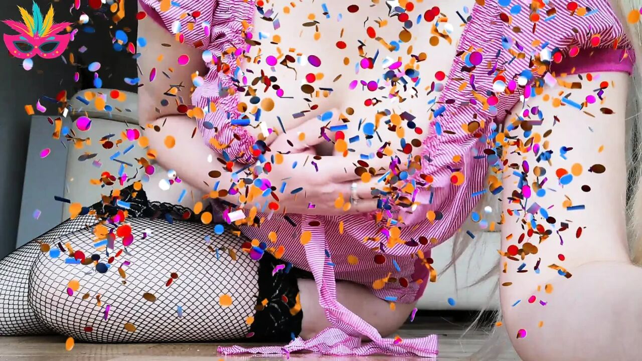 Princess Anya Wishes You a Happy Carnival with a Big, Oiled-up Ass