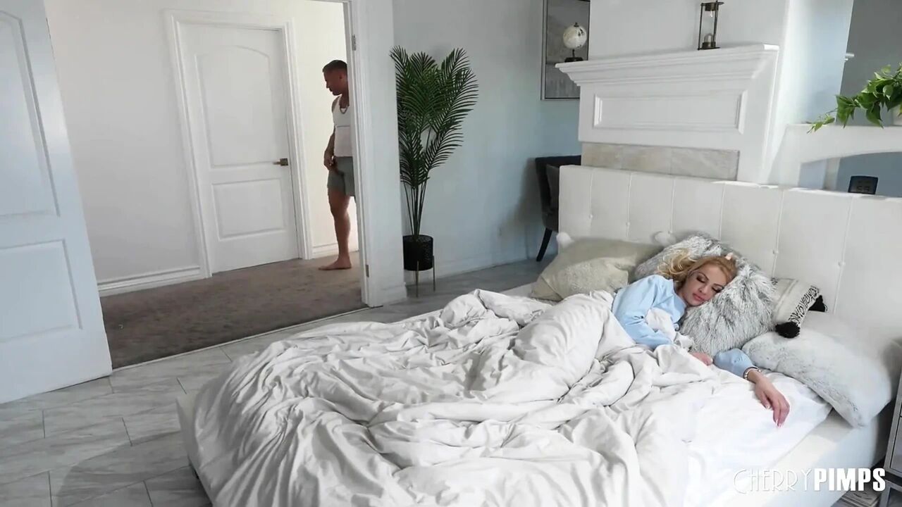 Cherry Kiss Gets Her Ass Fucked by Her Landlord!