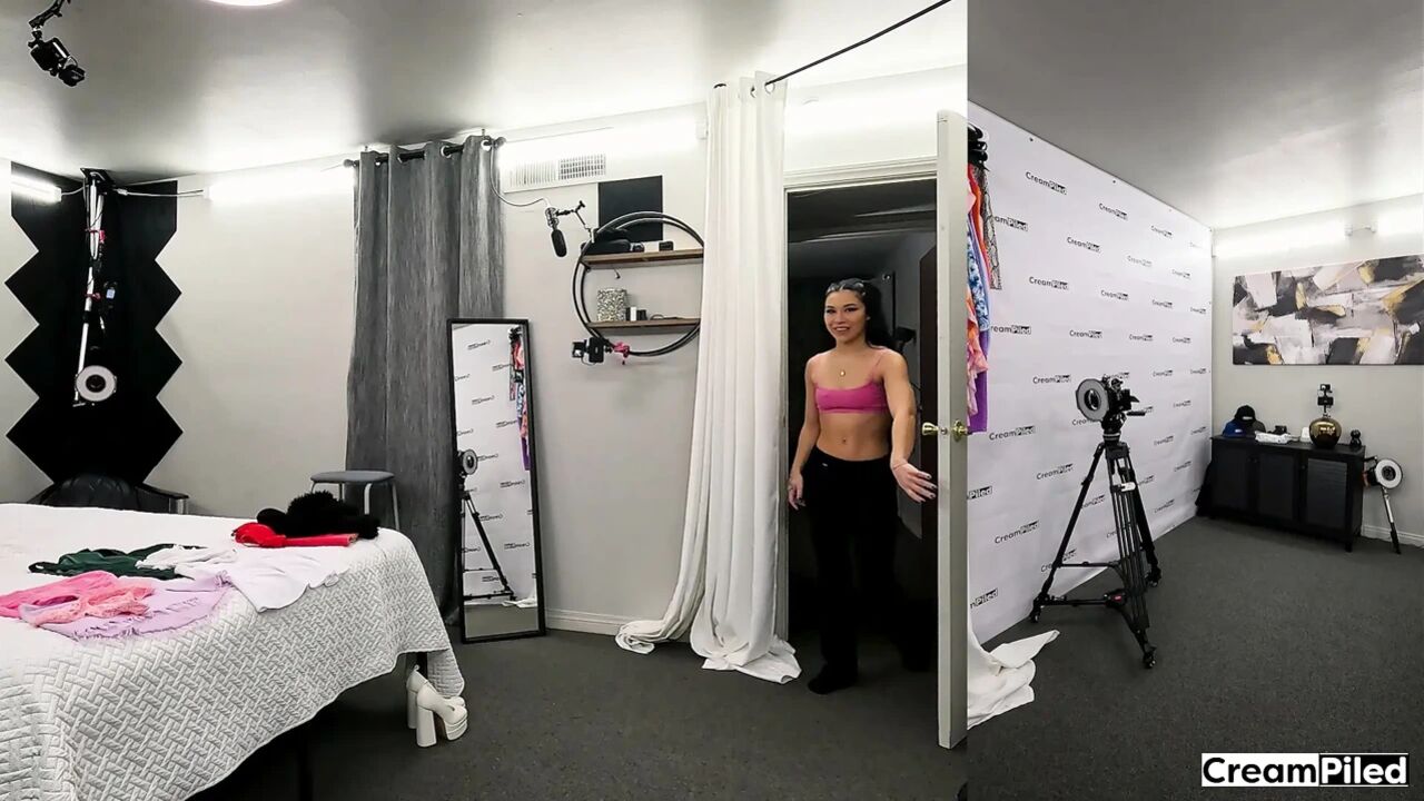 CreamPiled First Look - Delilah