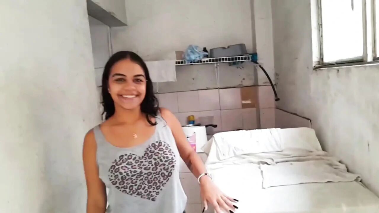 VALENTINAHOT10'S DIRTY LAUNDRY BECOMES DESPERATE COCK HUNT