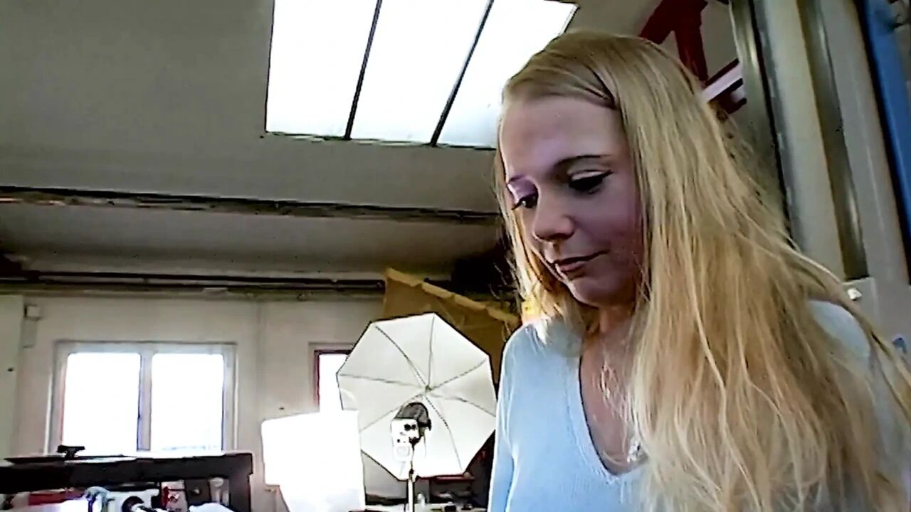 Doggy-style Machine Penetrates