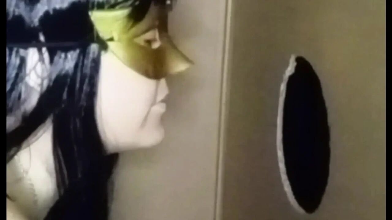 Hot Wife - Gloryhole