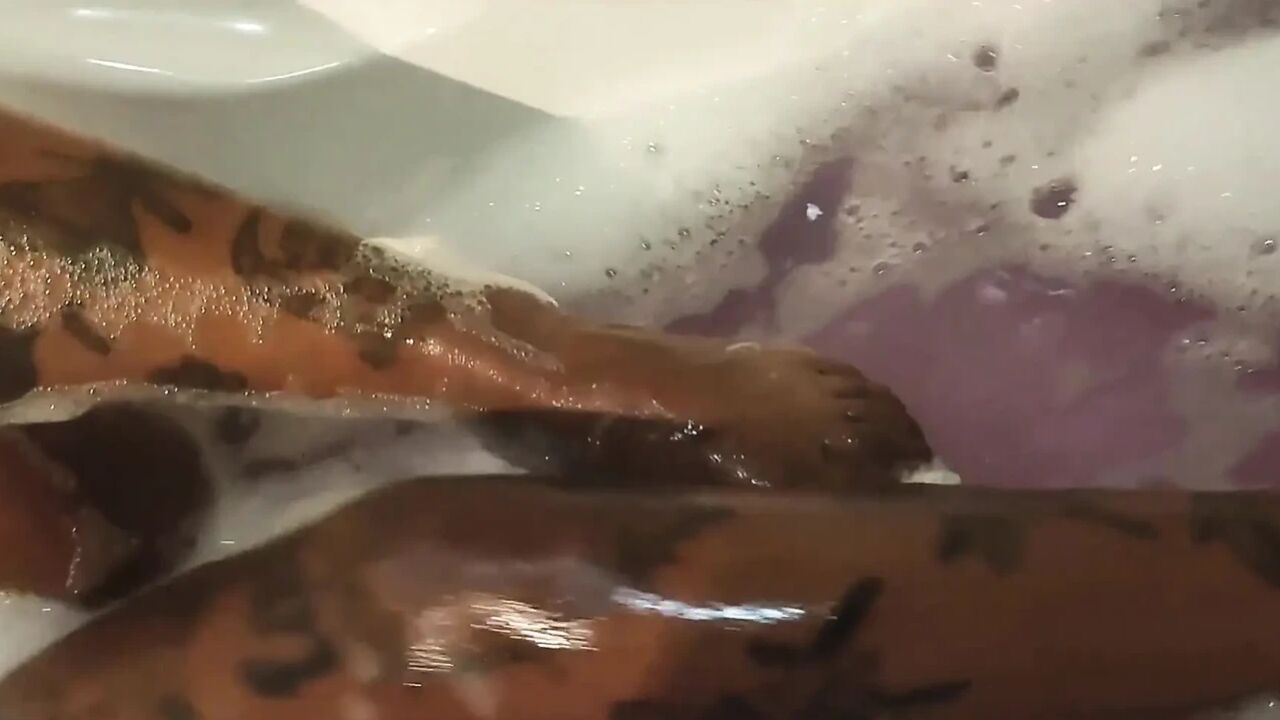 Birthday Sex Party in the Bath