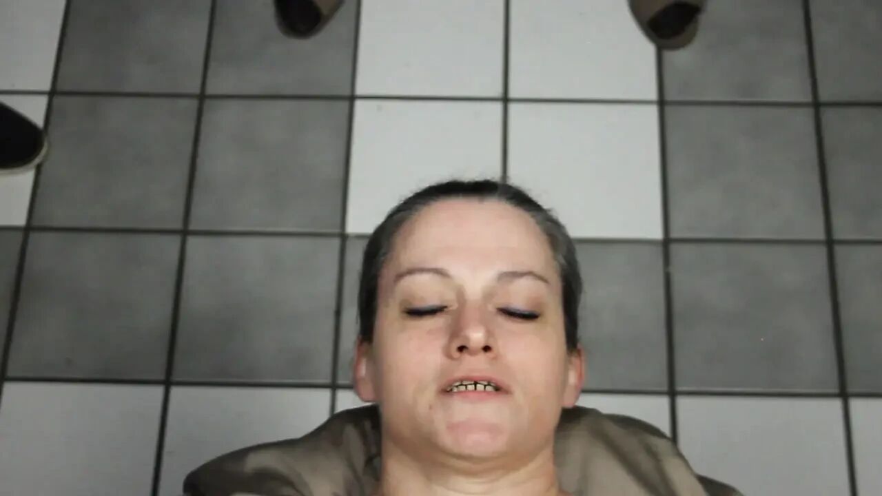 Dirty Dees taking cum to her face
