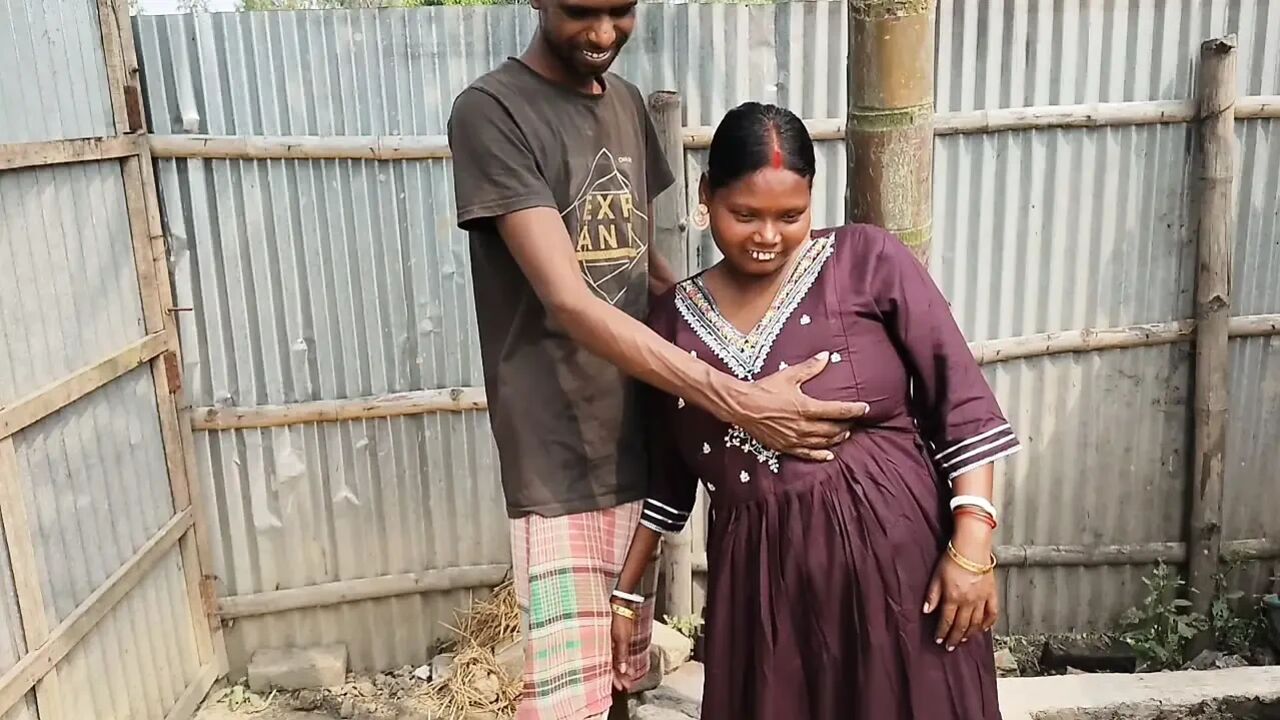 Desi pados ki bhabhi ki outdoor doggy style fucking sex