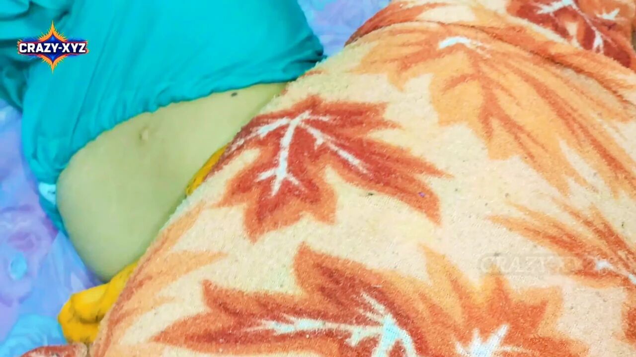 Real Desi Village bhabhi first time sex with his stepbrother in Hindi Video. Desi Village bhabhi Xxx video.
