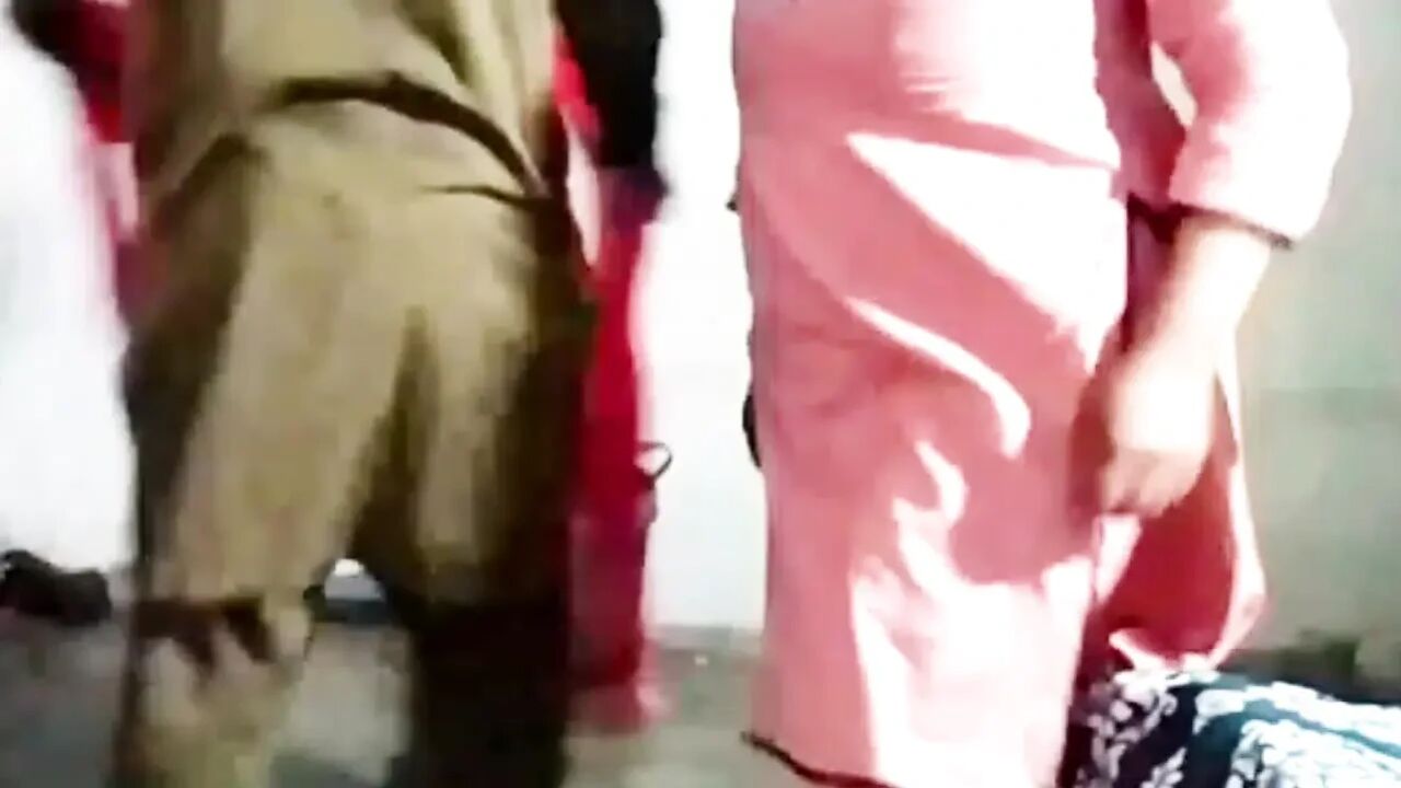 Chut mein land Dala to fat Gai nikala tha