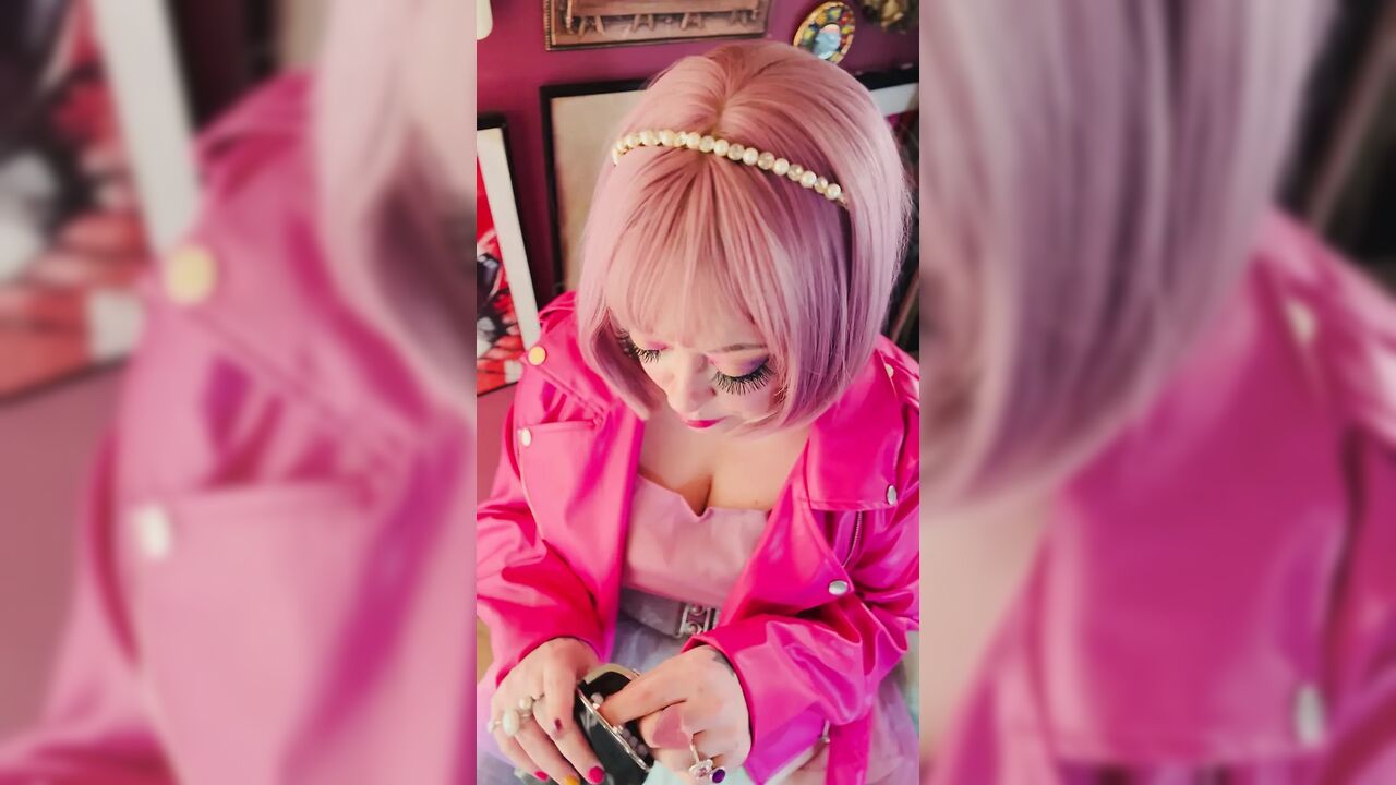 Your Sweetheart, Tina Snua, Looking cute And Smoking A Cigarette For You - OMI OME Snap Inhles Smoke Rings