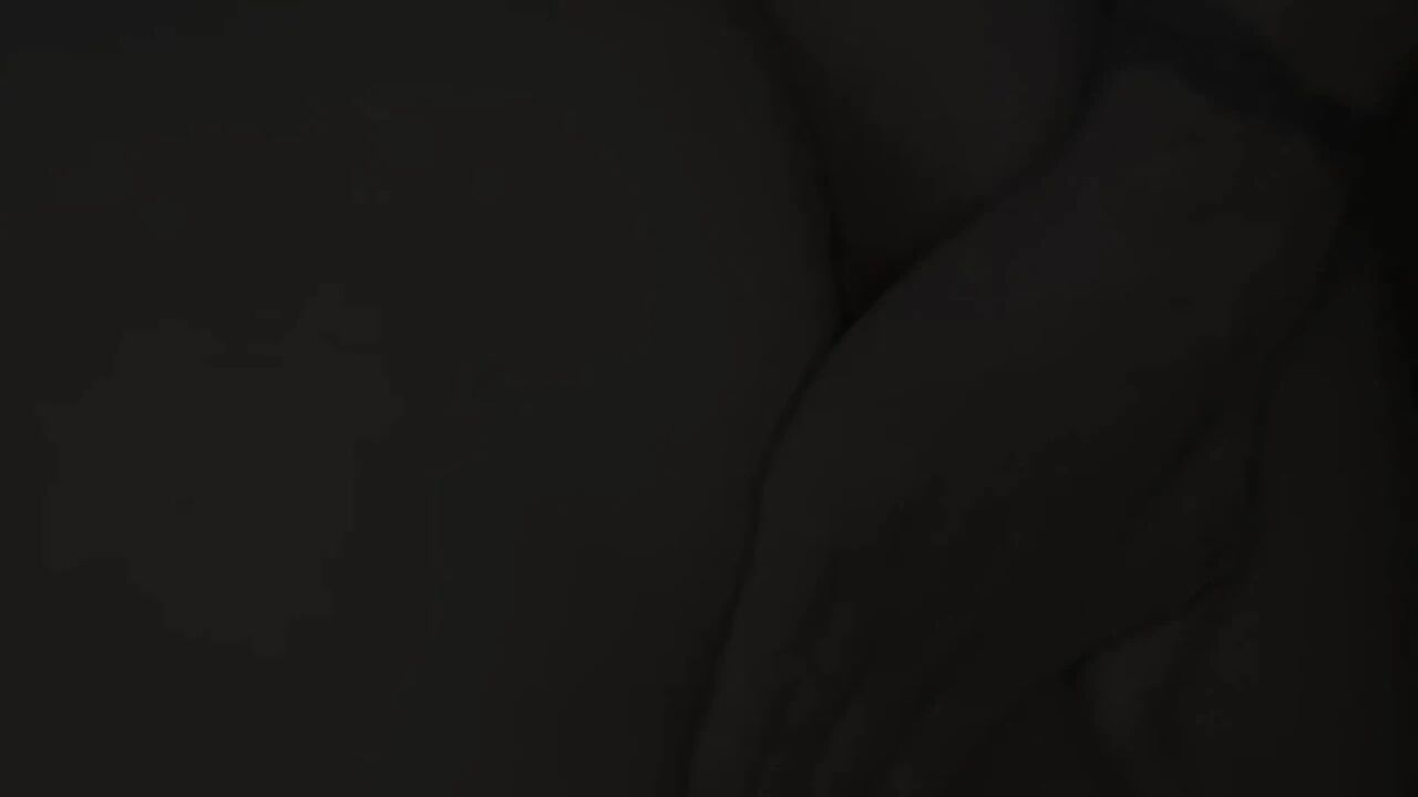 Fisting fucks my pussy with my hand