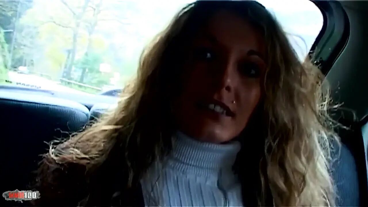 Vayana: Larry Cares About the Pretty Tourists