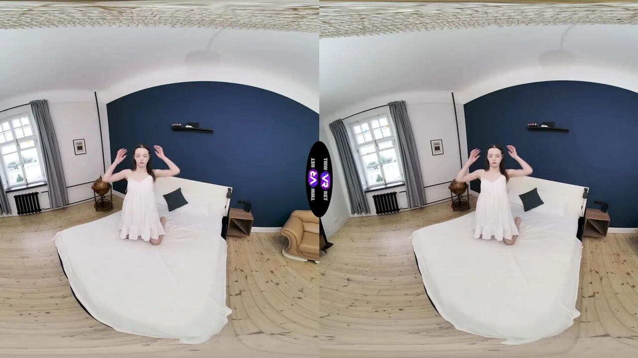 Horny Girl Flashes Her Pussy Then Fucks Herself Rough - TmwVRnet