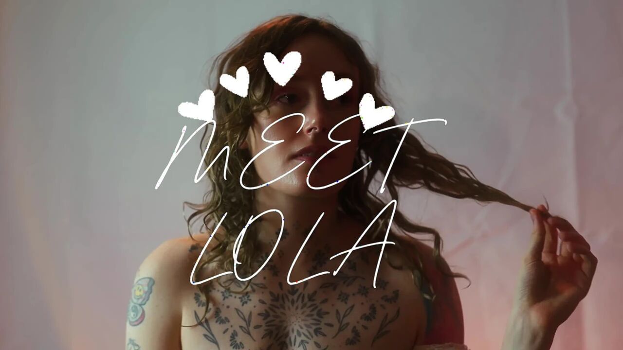 Insatiable Lola Takes 19 Inch Alien Monster