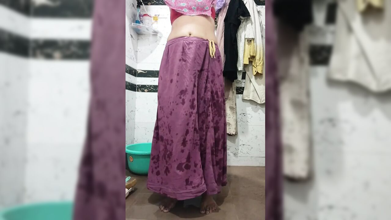 Priya Bhabi Big Ass Bath Show